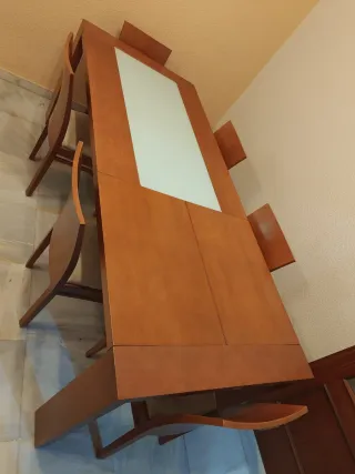 Mesa de comedor madera y cristal