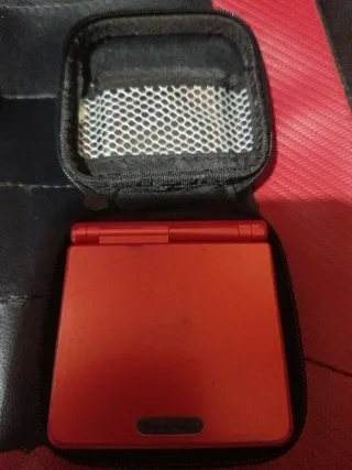 Game Boy Advance SP Roja + Cargador + Funda