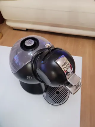 Cafetera Nescafé Dolce Gusto Krups Negra