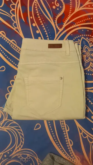 Pantalón C&A Crudo Talla 40