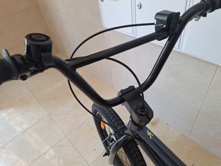 Bicicleta BMX BTWIN