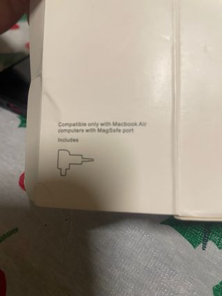 Cargador Apple MagSafe 45W no es original