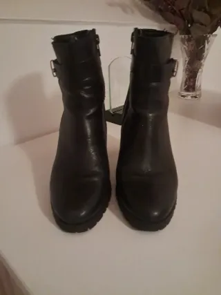 Botines de tacón piel negros poco usados