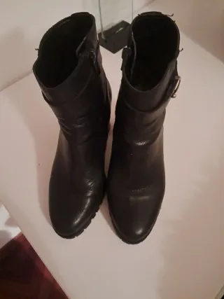 Botines de tacón piel negros poco usados