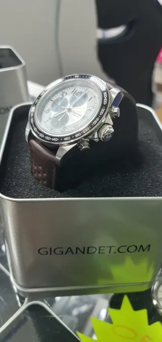 Reloj Gigandet Cronógrafo Plata y Marrón