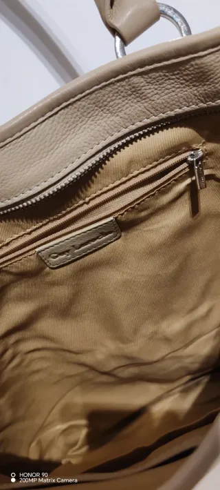 Bolso de mano Guy Laroche Beige y Marrón