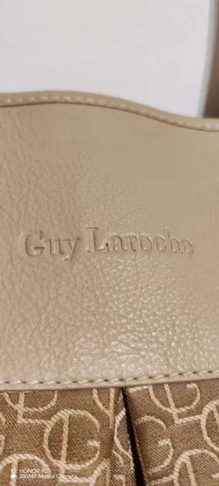 Bolso de mano Guy Laroche Beige y Marrón