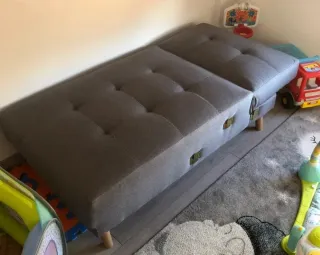 Sofá chaise longue gris tela