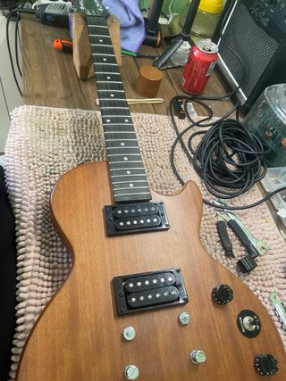 Luthier a domicilio Madrid | Ajuste y reparación