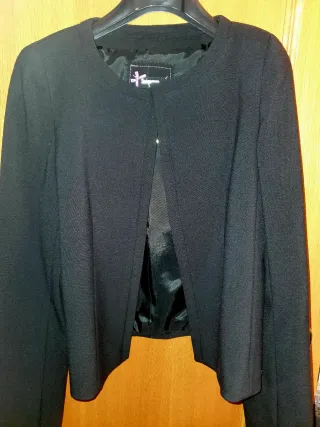 Traje blazer y falda lápiz negro