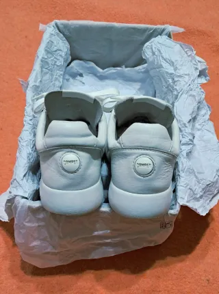 Zapatillas Camper en piel N° 40 Unisex.