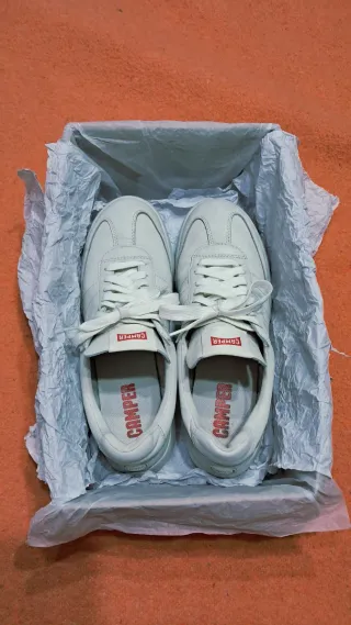 Zapatillas Camper en piel N° 40 Unisex.