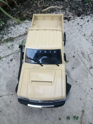 Toyota Crawler RC 1/12