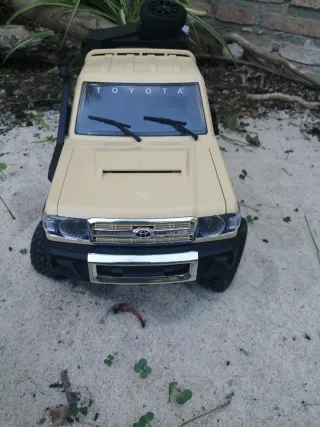 Toyota Crawler RC 1/12