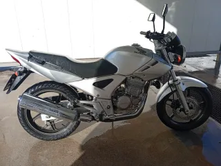 Honda CBF 250 Plata