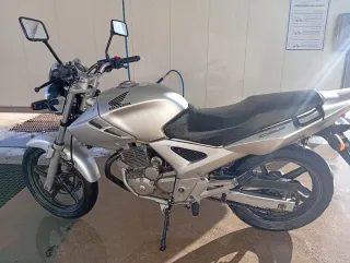 Honda CBF 250 Plata