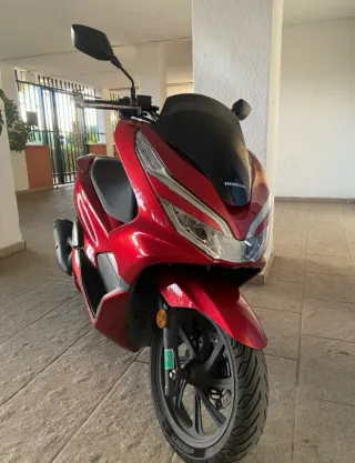Honda PCX 125cc Roja