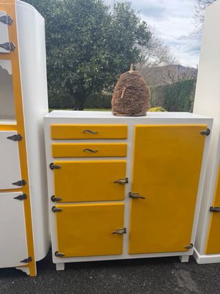 Mueble Cocina Vintage Blanco y Amarillo