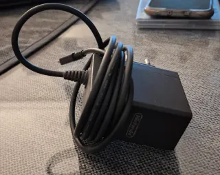 Nintendo Switch Completo con Accesorios y 5 juegos