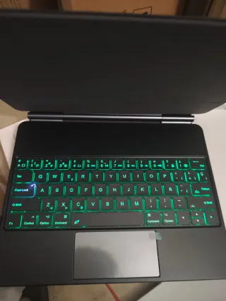 Tastiera Wireless Magnetica Erato