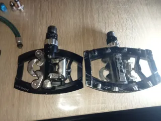 Pedales MTB Btwin con Calas