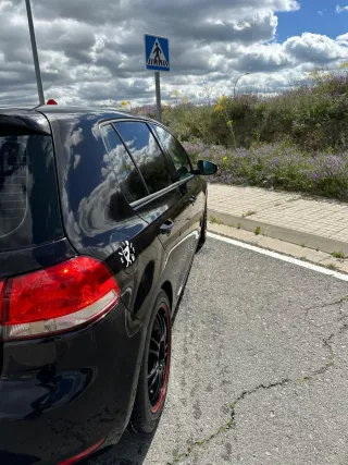Volkswagen Golf VI Negro