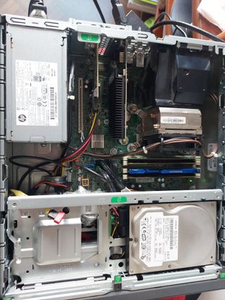 HP SFF i5-4430 16GB SSD-Samsung-250 Geforce GT-710