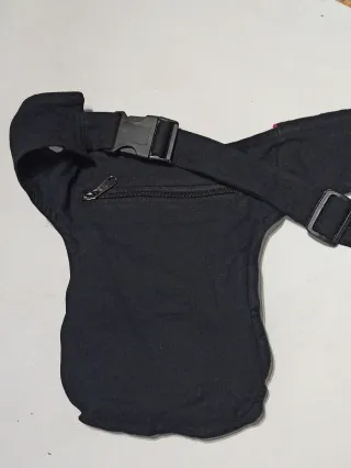 Marsupio artigianale nero con bordi rossi