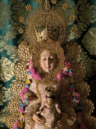 Virgen del Rocío de 60 centímetros de alta