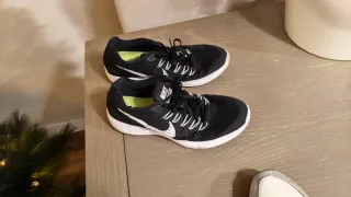 Zapatillas Nike Negras y Blancas