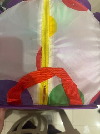 Pelotas de plástico rayadas