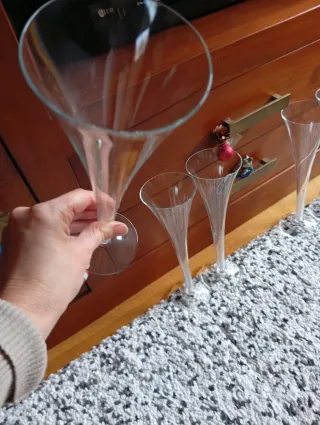 Copas de Champán de Cristal - a estrenar