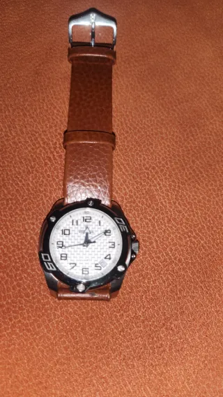 Reloj Quartz Marrón y Plateado