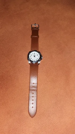 Reloj Quartz Marrón y Plateado