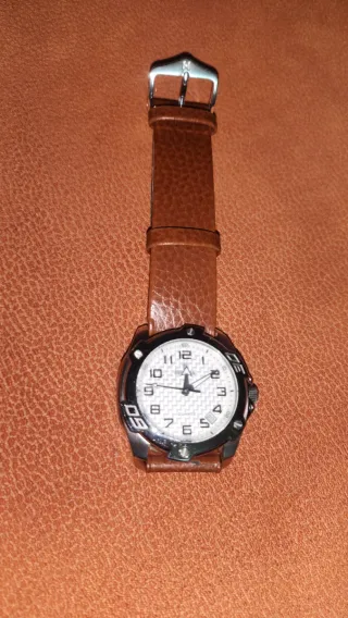 Reloj Quartz Marrón y Plateado