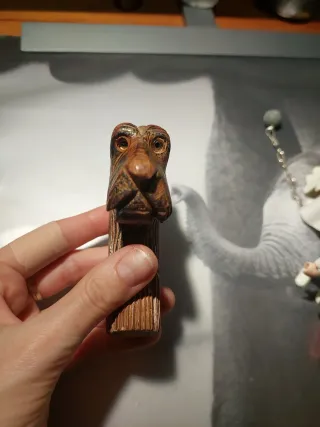 Antiguo mango bastón cabeza perro madera