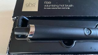 Cepillo GHD Rise Volumising Hot Brush Negro