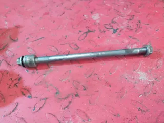 Eje Rueda delantera Daelim S1