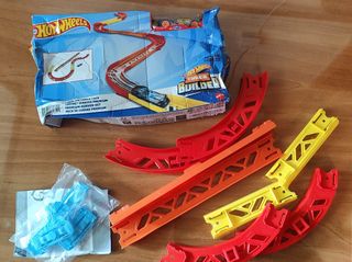 Hot Wheels Track Builder Curvas Premium
