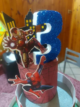 Torta finta Avengers 3 anni