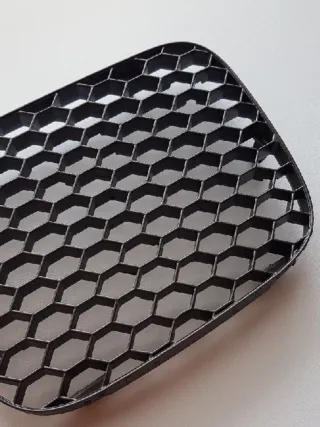 Rejilla superior Seat León 1M panel abeja