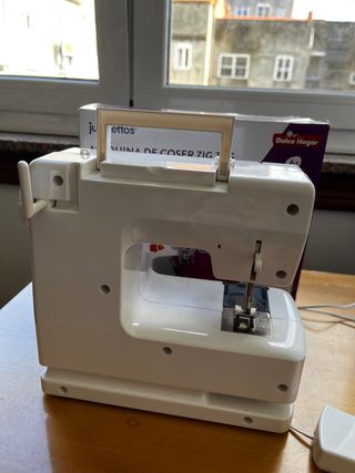 Máquina de coser Juguettos Zig Zag