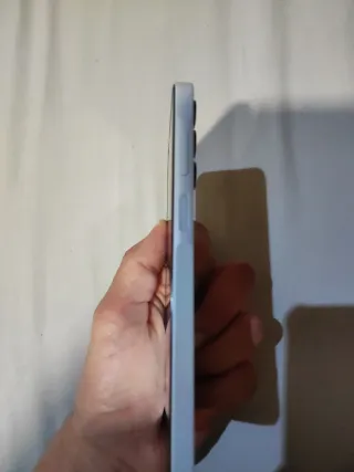 Móvil nuevo  blanco