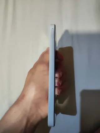 Móvil nuevo  blanco