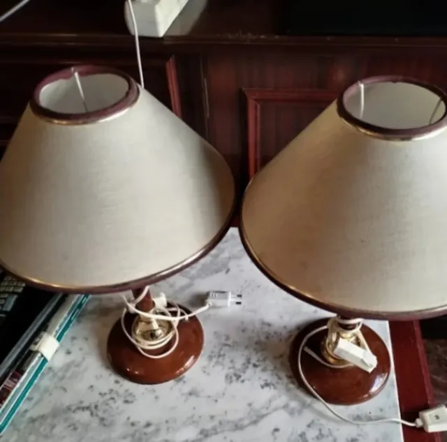 Pareja de lamparitas de mesita