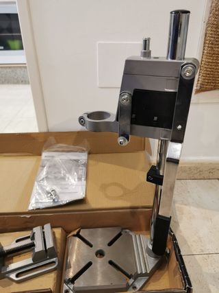 Soporte taladro Powerfix con tornillo