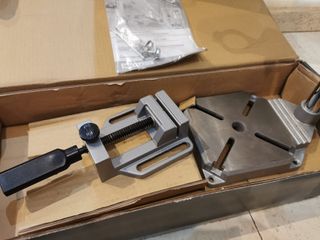 Soporte taladro Powerfix con tornillo