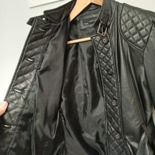 Chaqueta Zara Cuero Negra