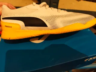 Zapatillas Fútbol Sala Puma Blancas y Amarillas