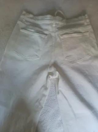 Pantalón vaquero blanco Massimo Dutti